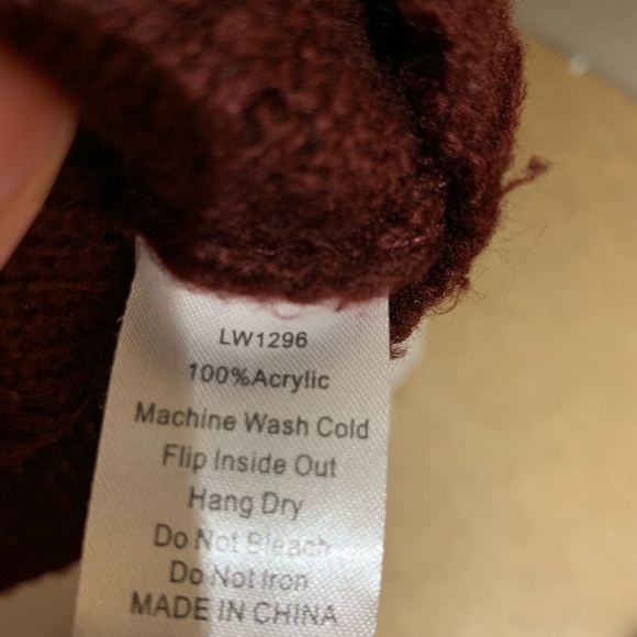 TCEC crimson red sweater - Picture 3 of 4